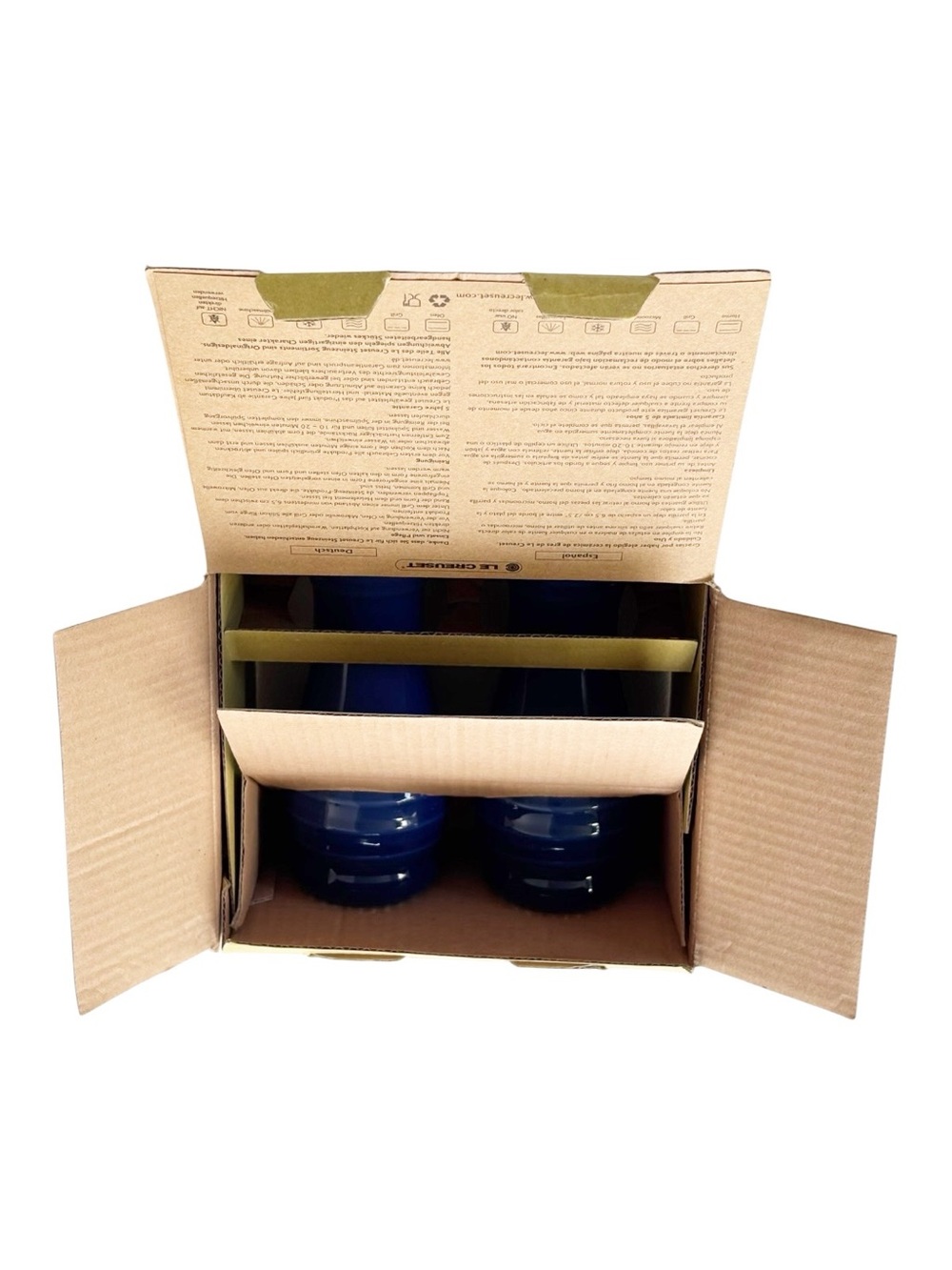 Le Creuset NEW Ceramic Salt and Pepper stoneware shakers in Cobalt 2 piece set - Picture 3 of 9